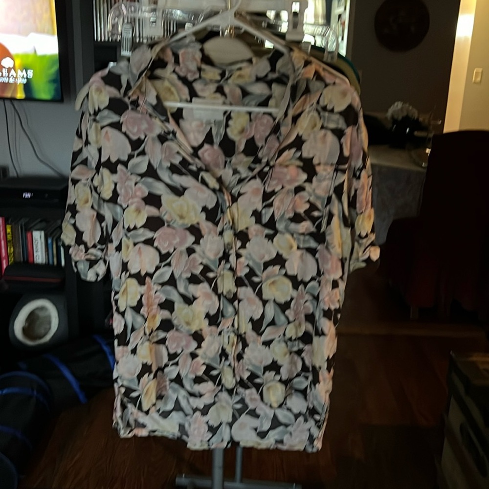 American Eagle Black Floral Button-Front Women’s Top Size Small